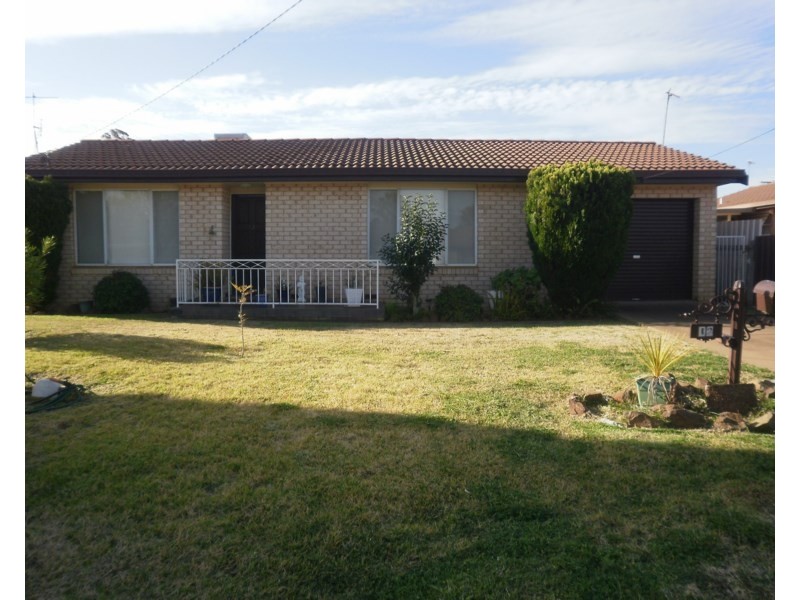 12 Page Avenue, Dubbo NSW 2830
