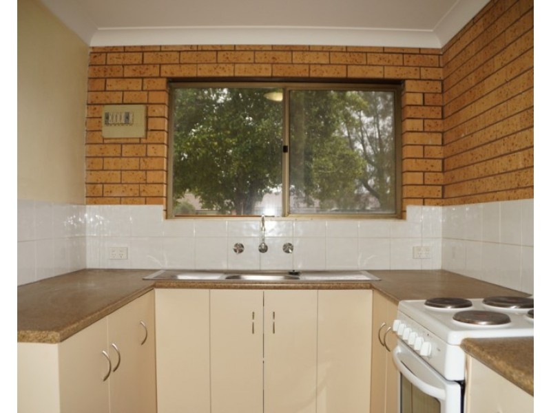 2/5 Forrest Crescent, Dubbo NSW 2830