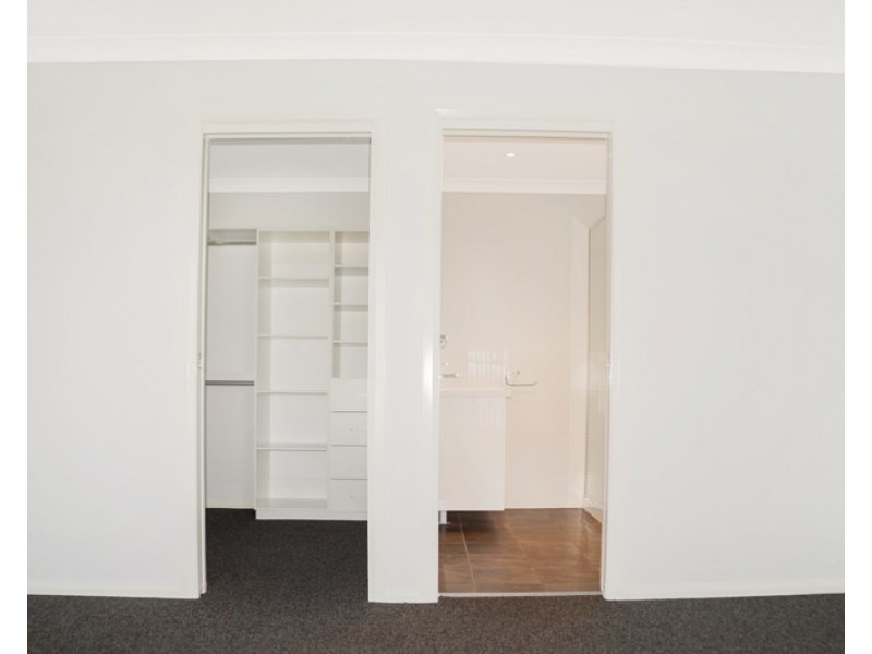 22 Champagne Drive, Dubbo NSW 2830