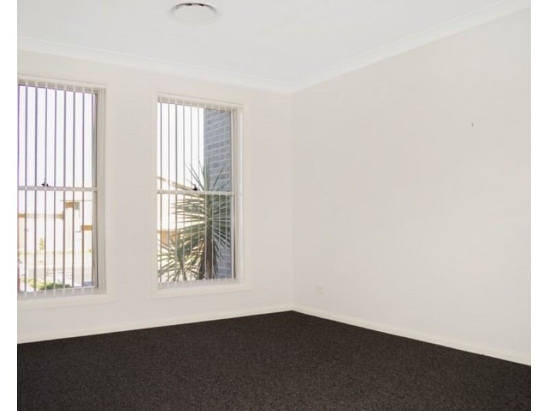 22 Champagne Drive, Dubbo NSW 2830