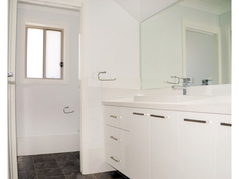 22 Champagne Drive, Dubbo NSW 2830