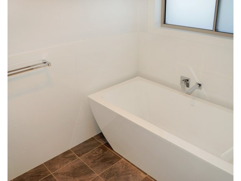 22 Champagne Drive, Dubbo NSW 2830