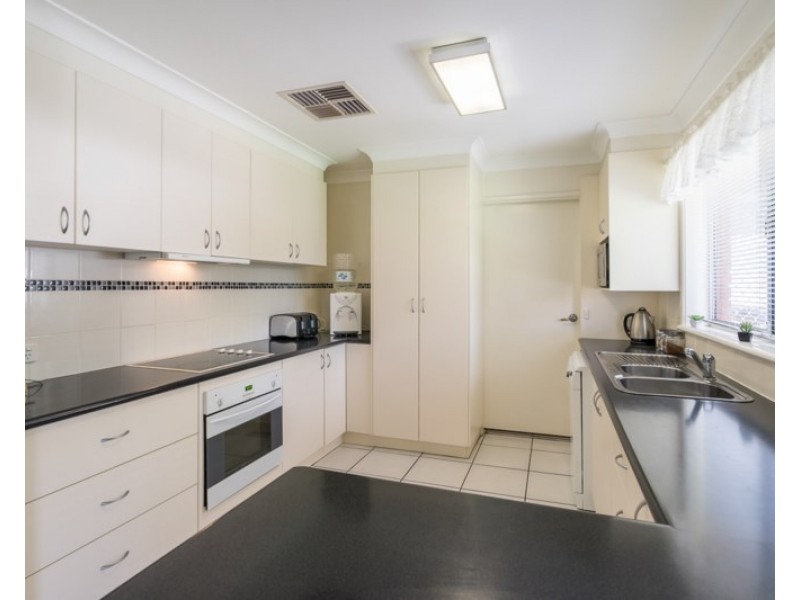 8 Burkitt Court, Dubbo NSW 2830