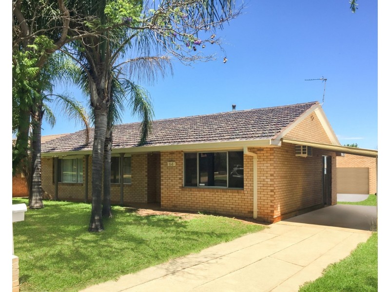 64 Oxley Circle, Dubbo NSW 2830