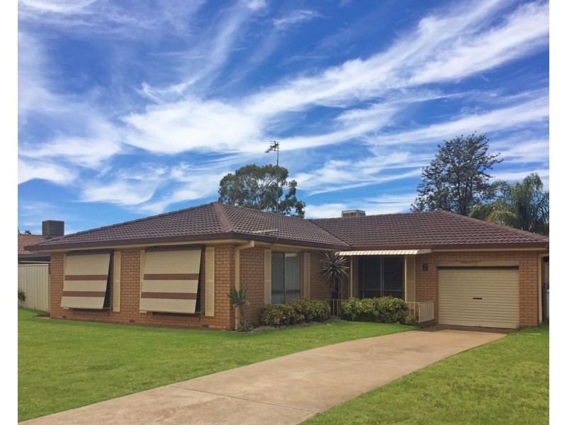 2 Condon Place, Dubbo NSW 2830