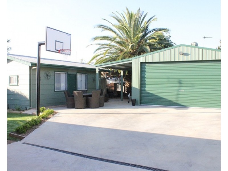 208 Cobra Street, Dubbo NSW 2830