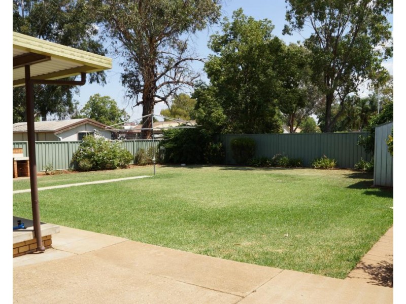 33 Brigalow Avenue, Dubbo NSW 2830