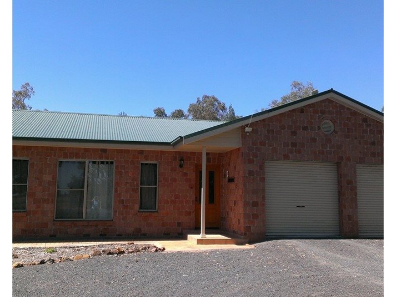 1 Timbara Court, Gilgandra NSW 2827