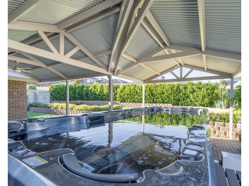 13 Ellenborough Avenue, Dubbo NSW 2830