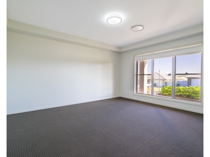 13 Ellenborough Avenue, Dubbo NSW 2830