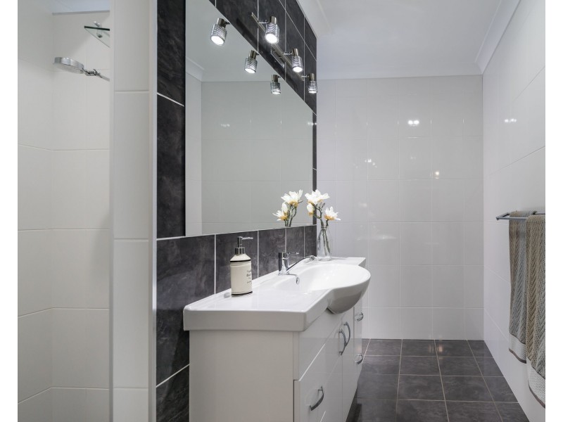 13 Ellenborough Avenue, Dubbo NSW 2830