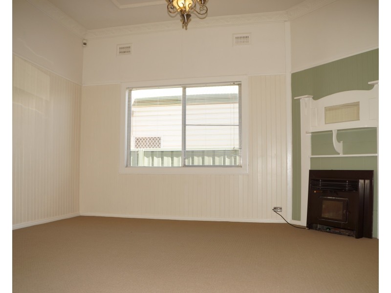 83 Bourke Street, Dubbo NSW 2830