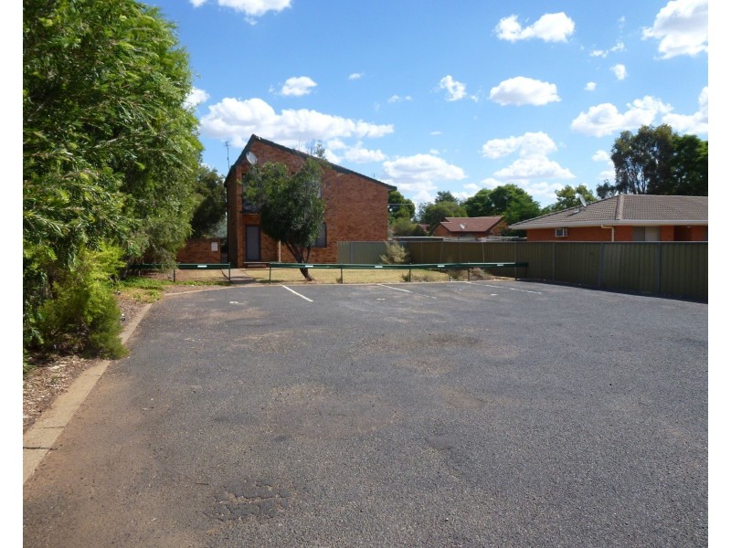 2/24 Elizabeth Street, Dubbo NSW 2830