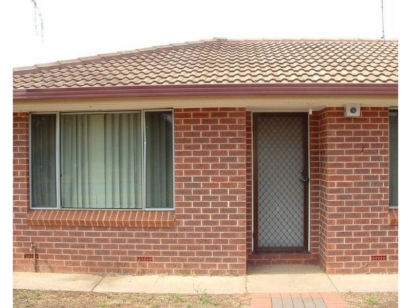 1/15 Reakes Avenue, Dubbo NSW 2830