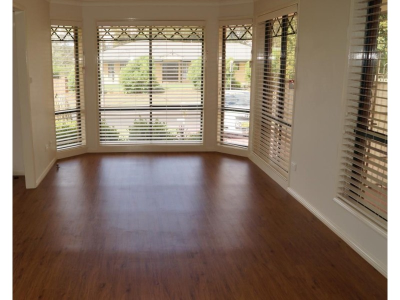 1 Kings Park Way, Dubbo NSW 2830