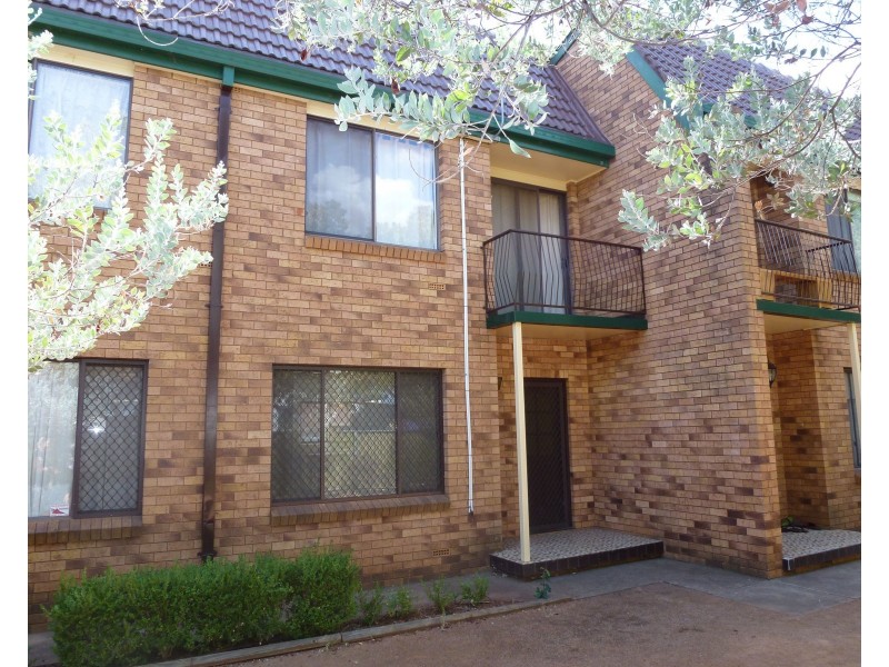 2/24 Elizabeth Street, Dubbo NSW 2830