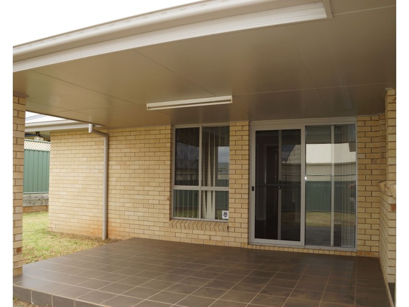 23B Dunheved Circle, Dubbo NSW 2830
