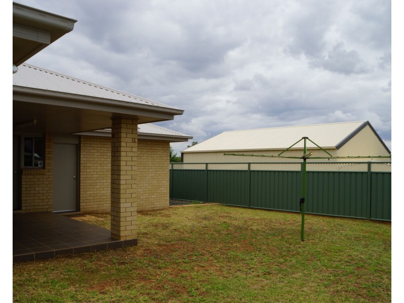 23B Dunheved Circle, Dubbo NSW 2830