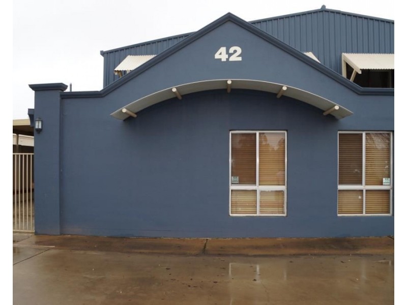 1/42-44 Mountbatten Drive, Dubbo NSW 2830