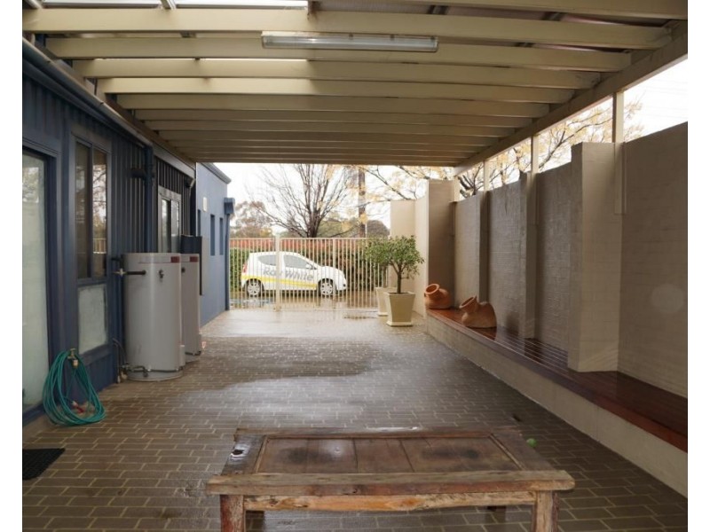 1/42-44 Mountbatten Drive, Dubbo NSW 2830