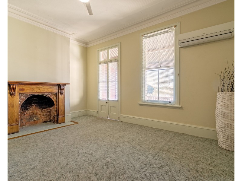 215 Darling Street, Dubbo NSW 2830