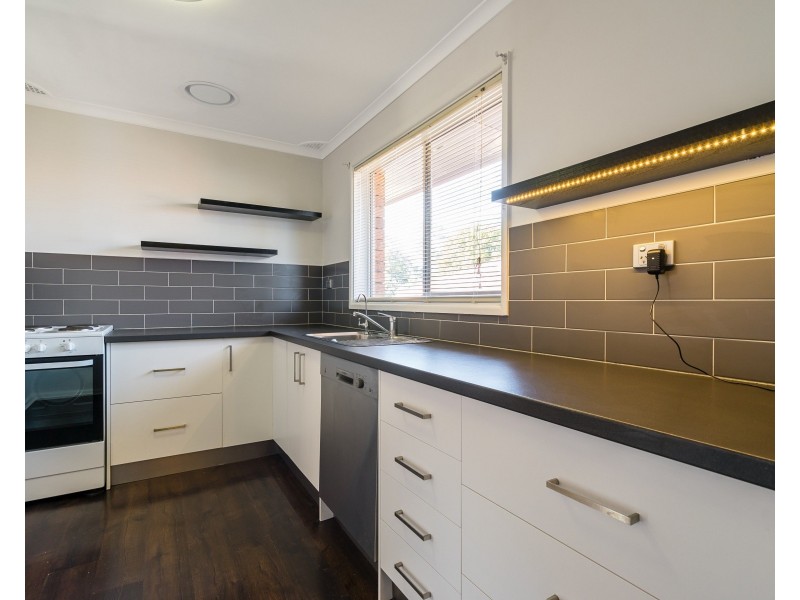 63 Margaret Crescent, Dubbo NSW 2830