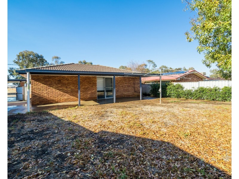 63 Margaret Crescent, Dubbo NSW 2830
