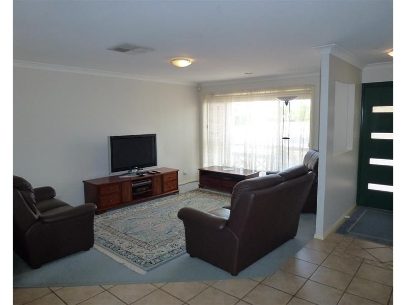 9 Castlereagh Avenue, Dubbo NSW 2830