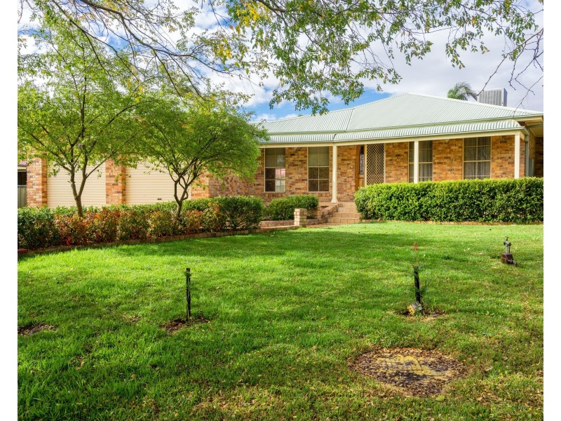 10 Erica Close, Dubbo NSW 2830