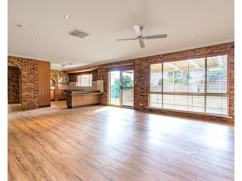 10 Erica Close, Dubbo NSW 2830