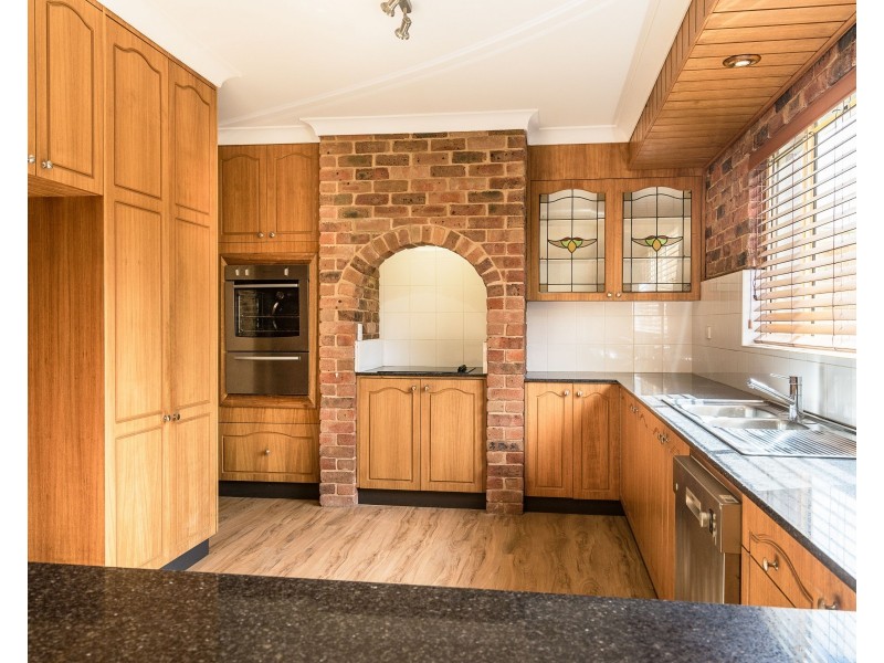 10 Erica Close, Dubbo NSW 2830