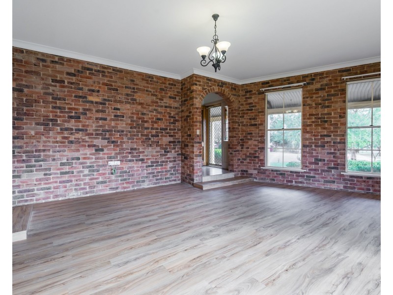 10 Erica Close, Dubbo NSW 2830