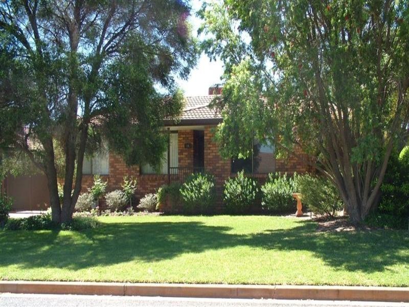 18 Lawson Street, Dubbo NSW 2830