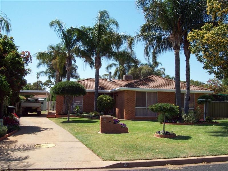 4 Flinders Close, Dubbo NSW 2830