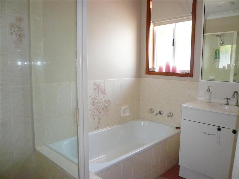 4 Flinders Close, Dubbo NSW 2830