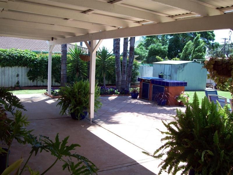 4 Flinders Close, Dubbo NSW 2830