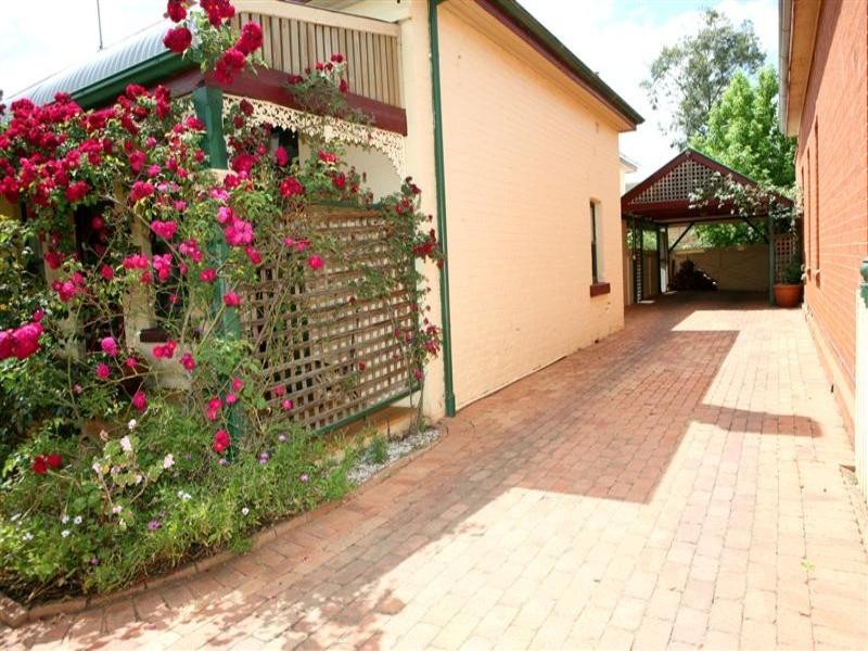 108 Bultje Street, Dubbo NSW 2830