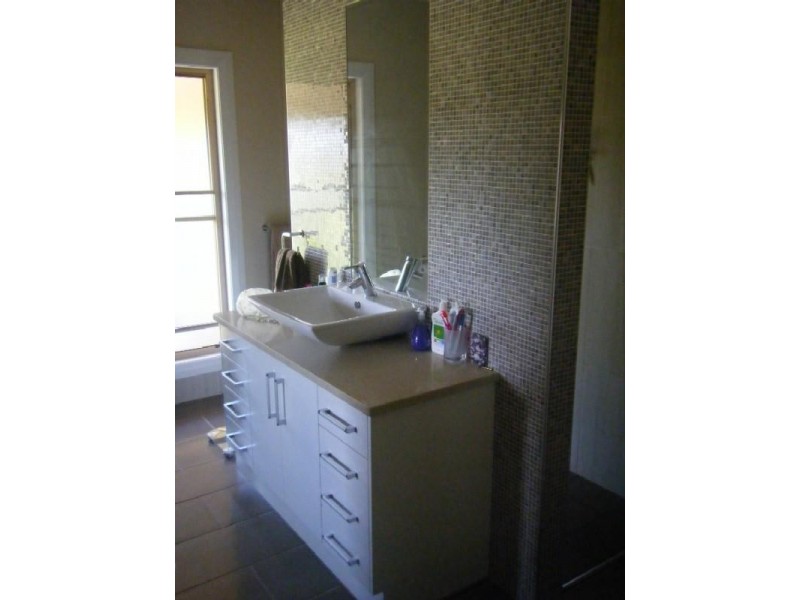 16R Harefield Road, Dubbo NSW 2830