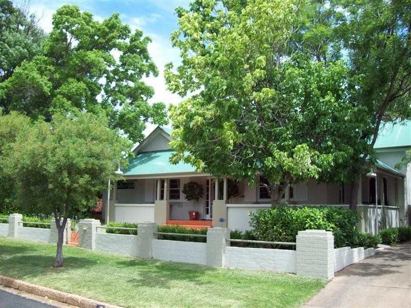9 Bishop Street, Dubbo NSW 2830