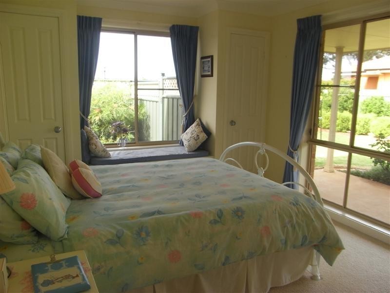 7 Pebble Beach Drive, Dubbo NSW 2830