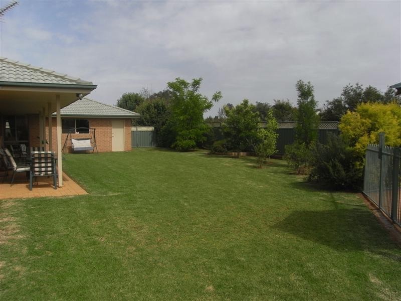 7 Pebble Beach Drive, Dubbo NSW 2830