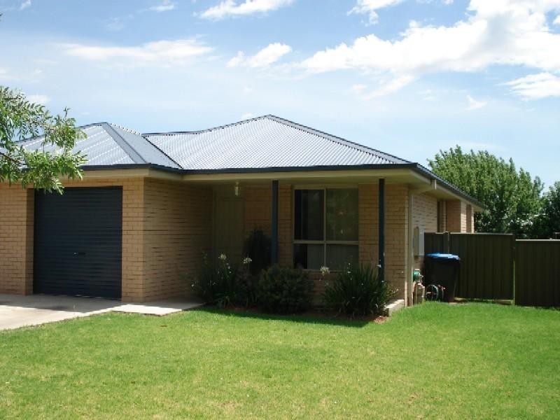 2/11 Magpie Close, Dubbo NSW 2830