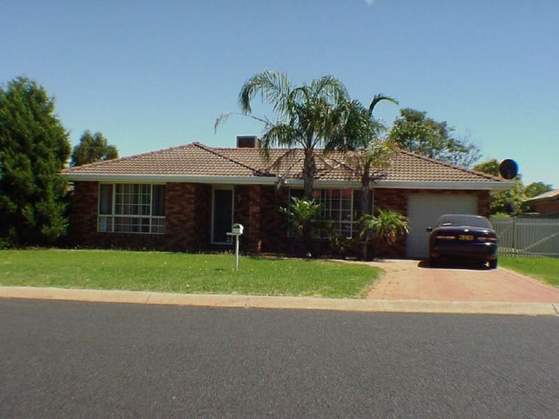 23 Twickenham Drive, Dubbo NSW 2830