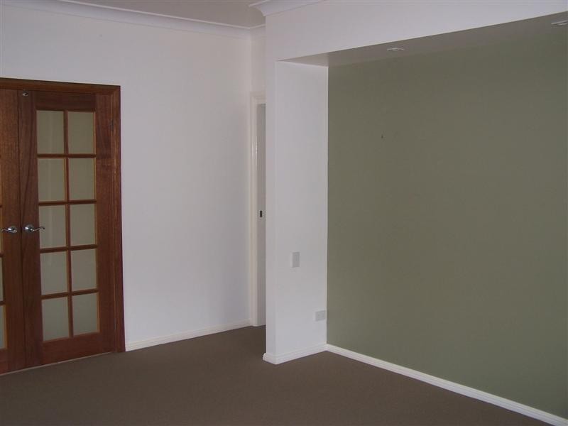 11 Lakeside Circuit, Dubbo NSW 2830