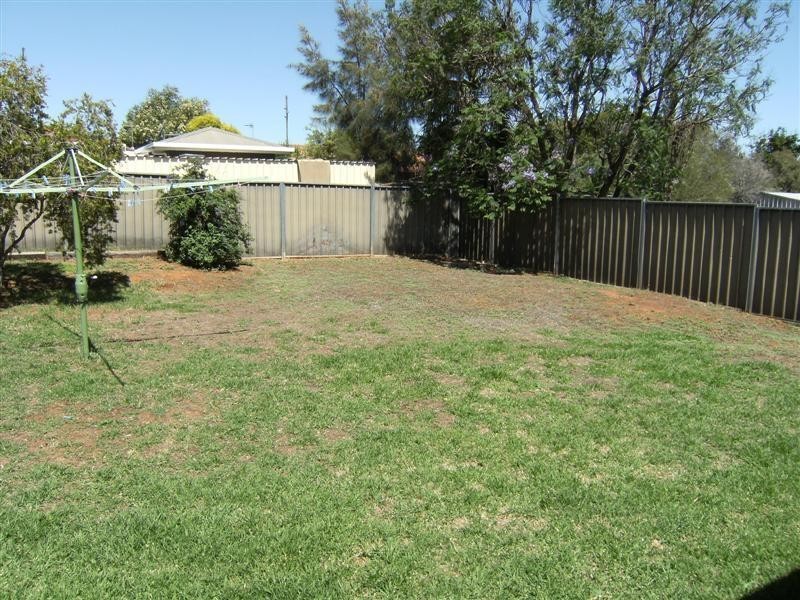 44 Bonner Crescent, Dubbo NSW 2830