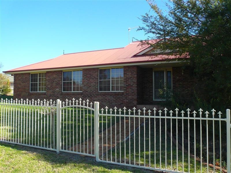 7A Clearwater Place, Dubbo NSW 2830
