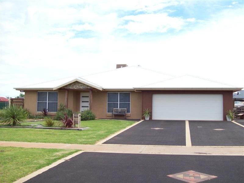 19 Keswick Parkway, Dubbo NSW 2830