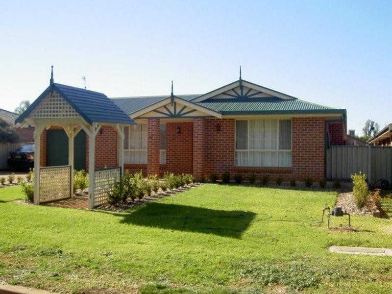 28 Windsor Parade, Dubbo NSW 2830