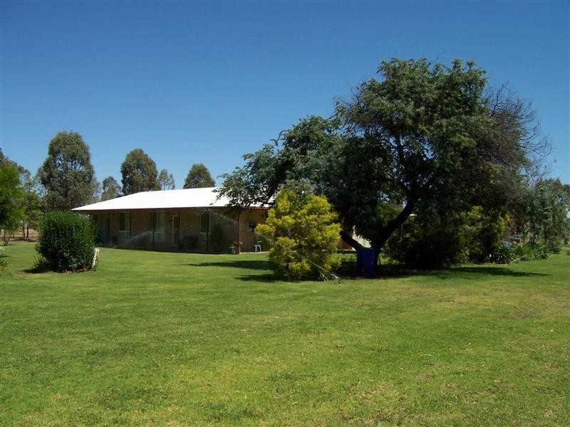 14R Coakers Road, Dubbo NSW 2830