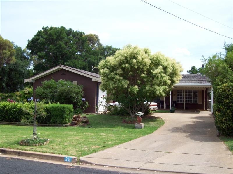28 Sapphire Street, Dubbo NSW 2830